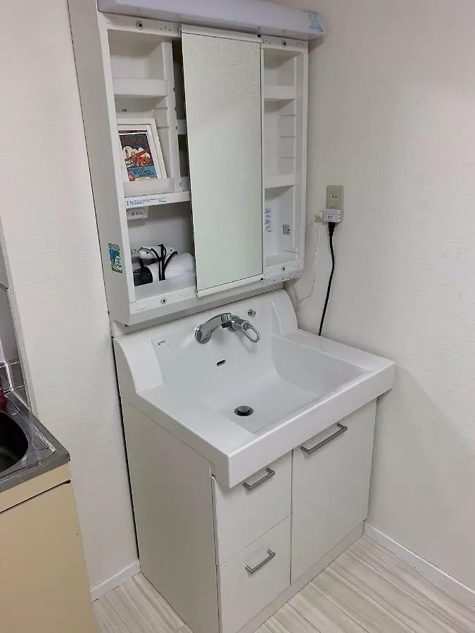 Goldhouse Shinosaka 303 Apartment 0*, Osaka Japan